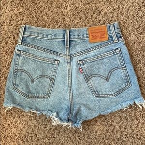 LEVIS size 26 jean shorts